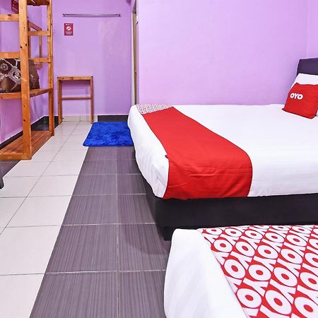 Oyo 90561 Awan Biru Motel Pantai Cenang  Dış mekan fotoğraf