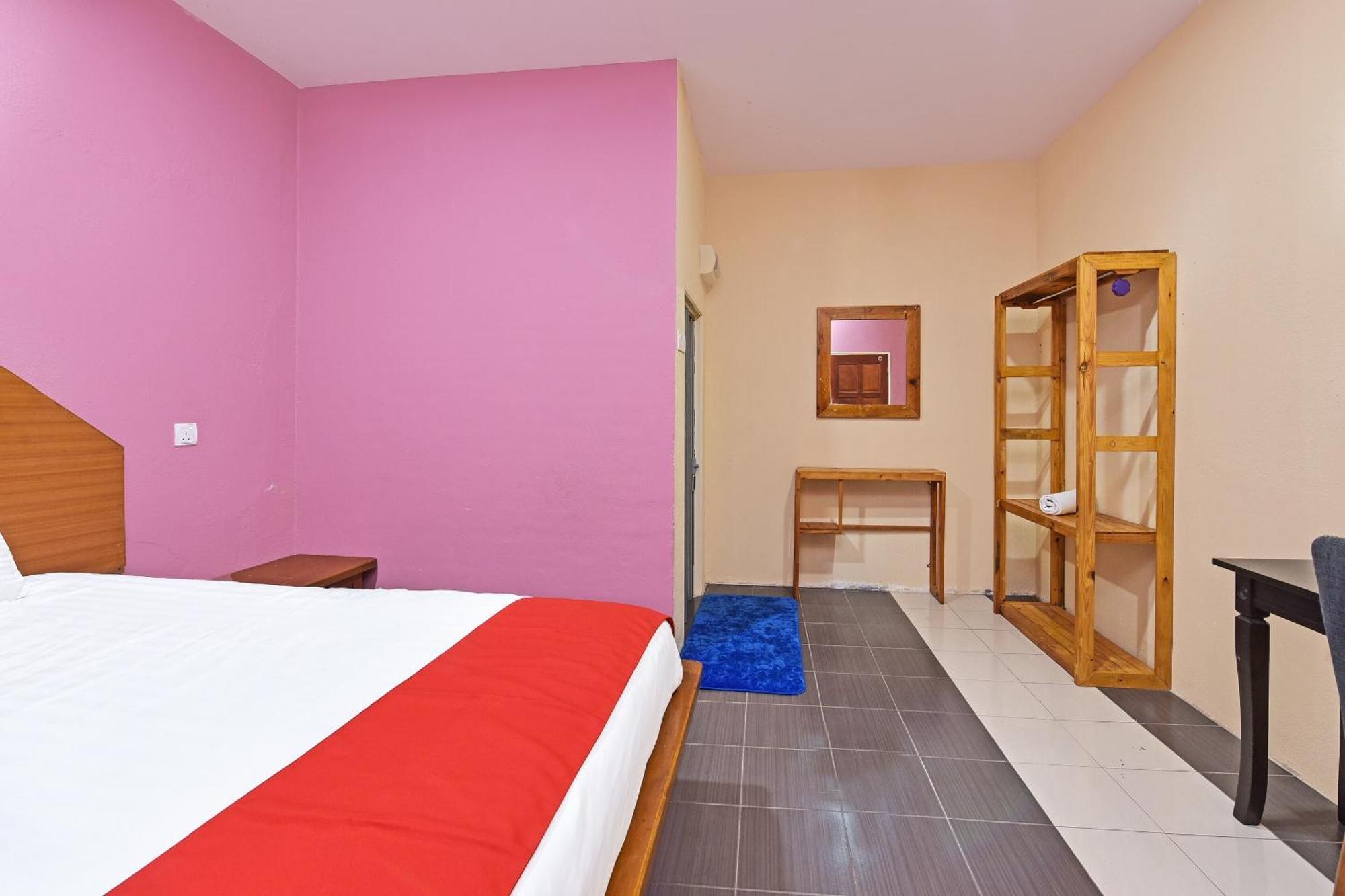 Oyo 90561 Awan Biru Motel Pantai Cenang  Dış mekan fotoğraf